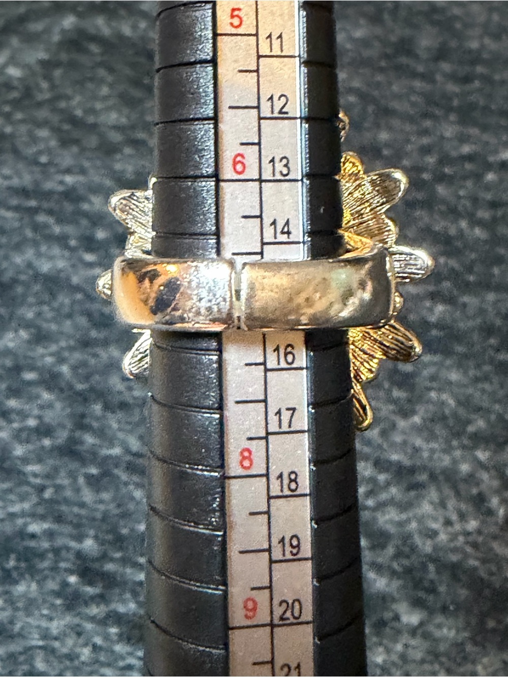 Southwestern Multicolor Statement Ring Silver Tone Stretch Size 7 - Picture 5 of 7
